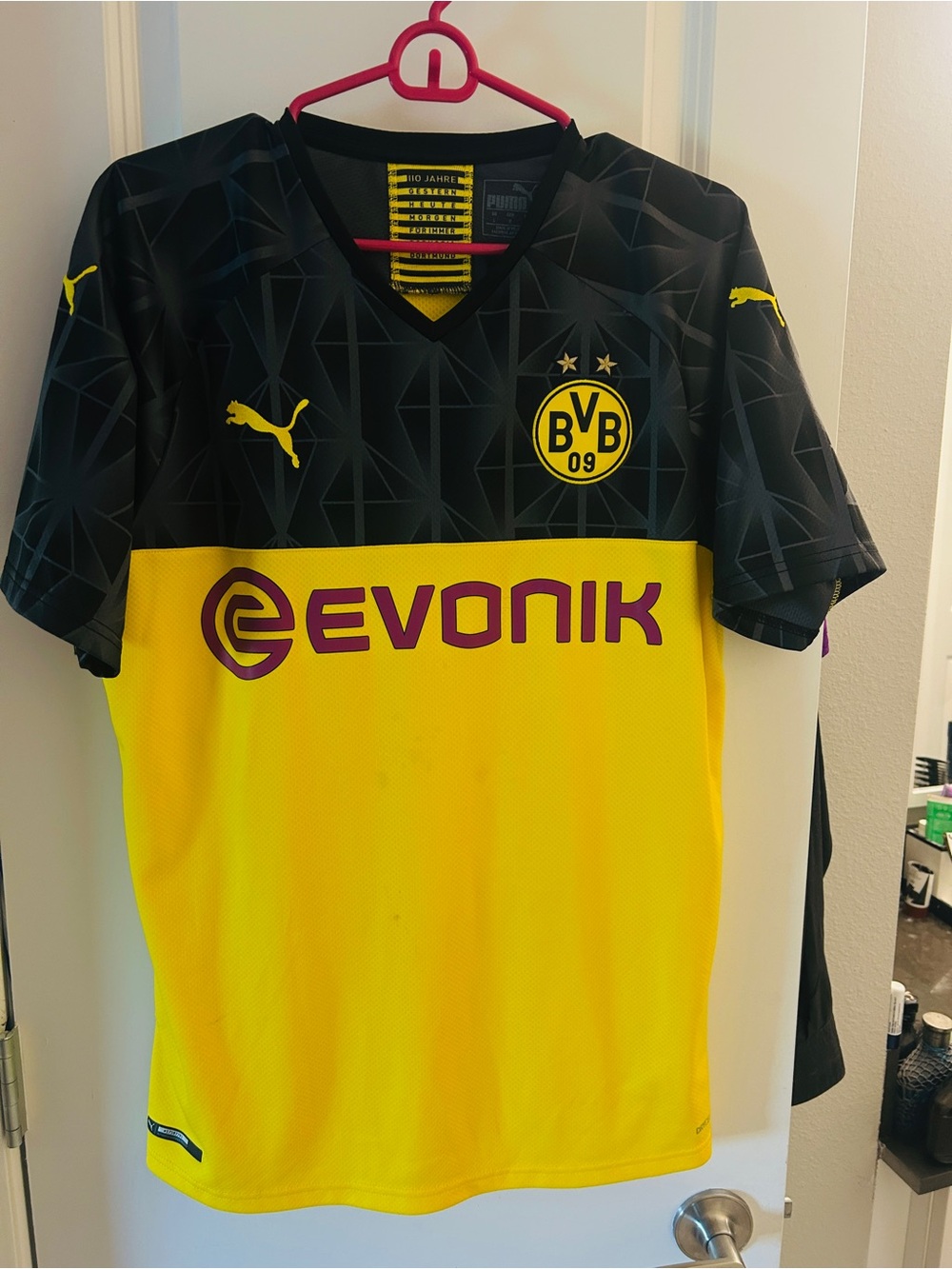 Puma Borussia Dortmund mens' Yellow & Black Home Jersey latge
